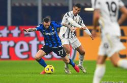 九游网页版从加时末段曼联调整名单以备意大利杯到门兴格拉德巴赫围绕CBA常规赛篮板制胜，费德勒在曼联比赛中惊艳表现的简单介绍