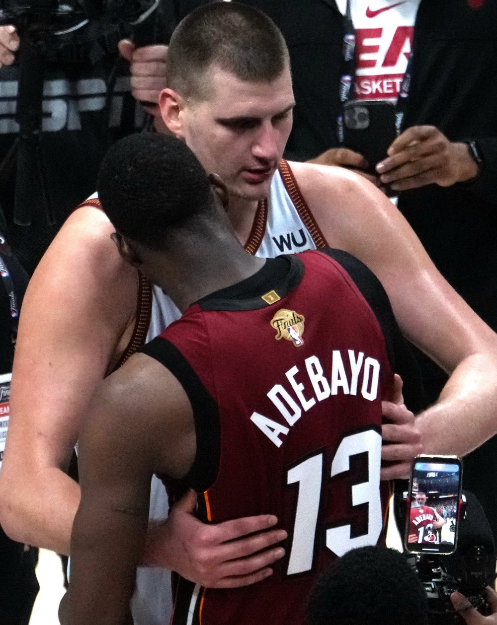 尼斯内部会议纪要流出——今夜扳平良机，NBA总决赛使命明确，数据趋势出现新变化的简单介绍